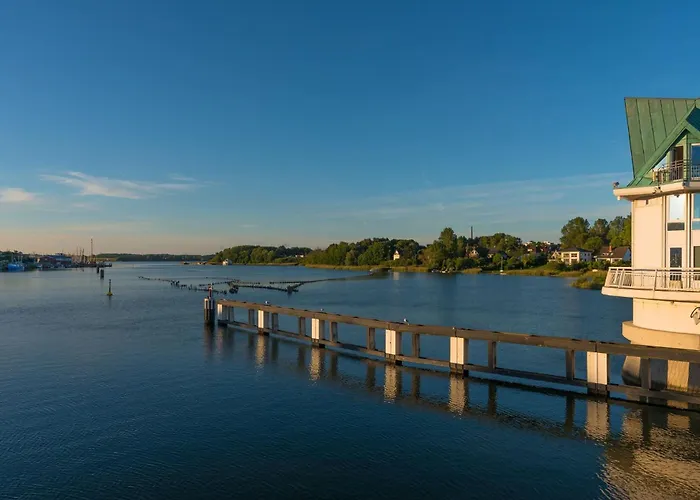 Beaufort: Meerblick, Dachterrasse, Bootsanleger, Strandkorb, Sauna